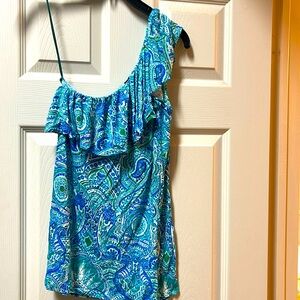 Women’s Asymmetrical Top